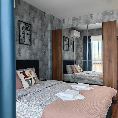 Апартамент Luxury Apartment/studio